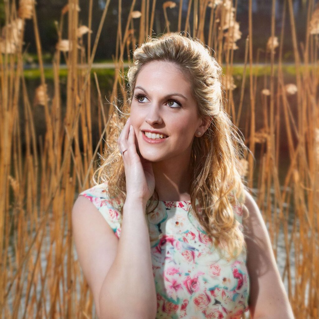Portrait of a lady looking up.