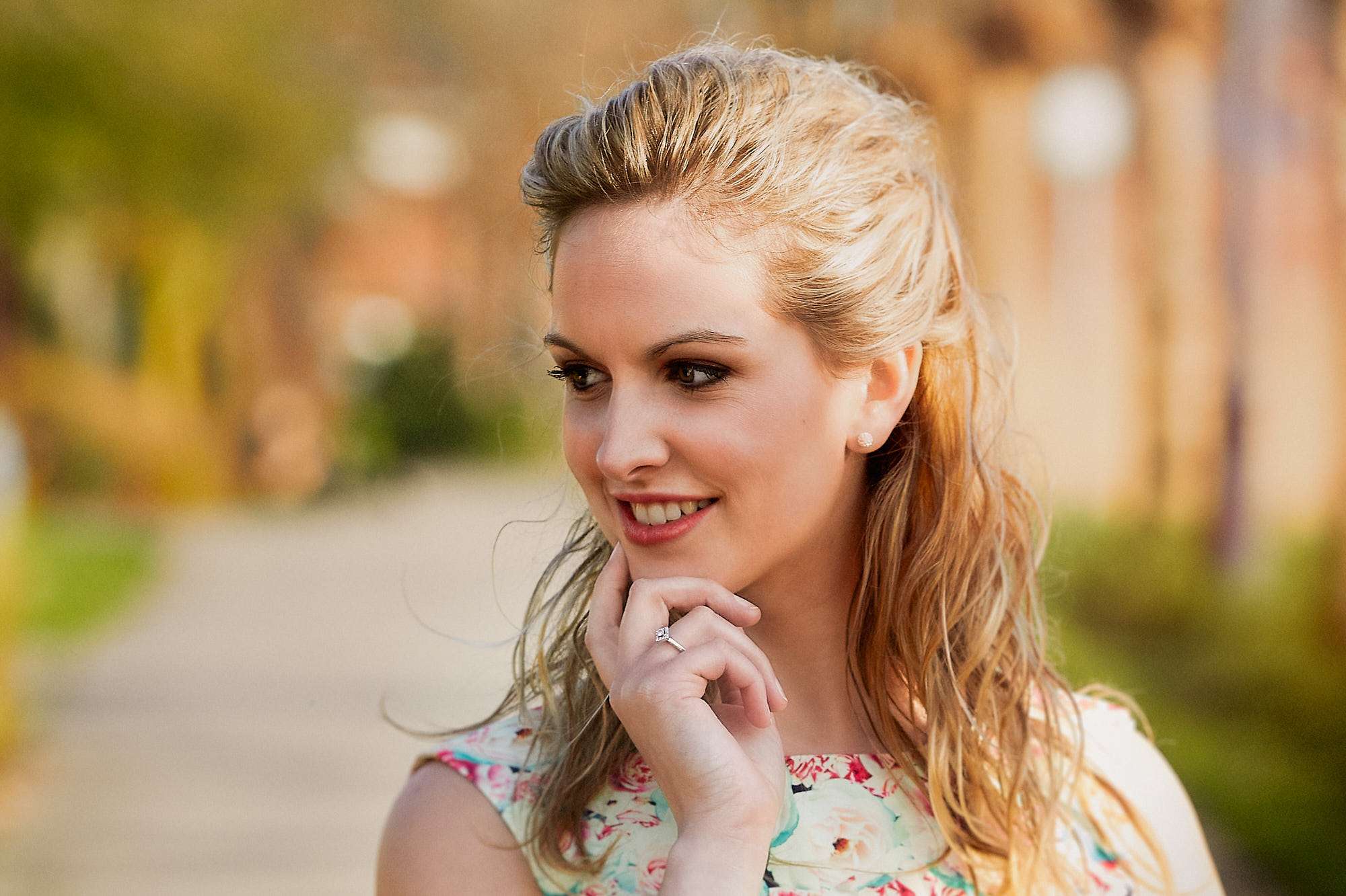 Portrait of a smiling woman.